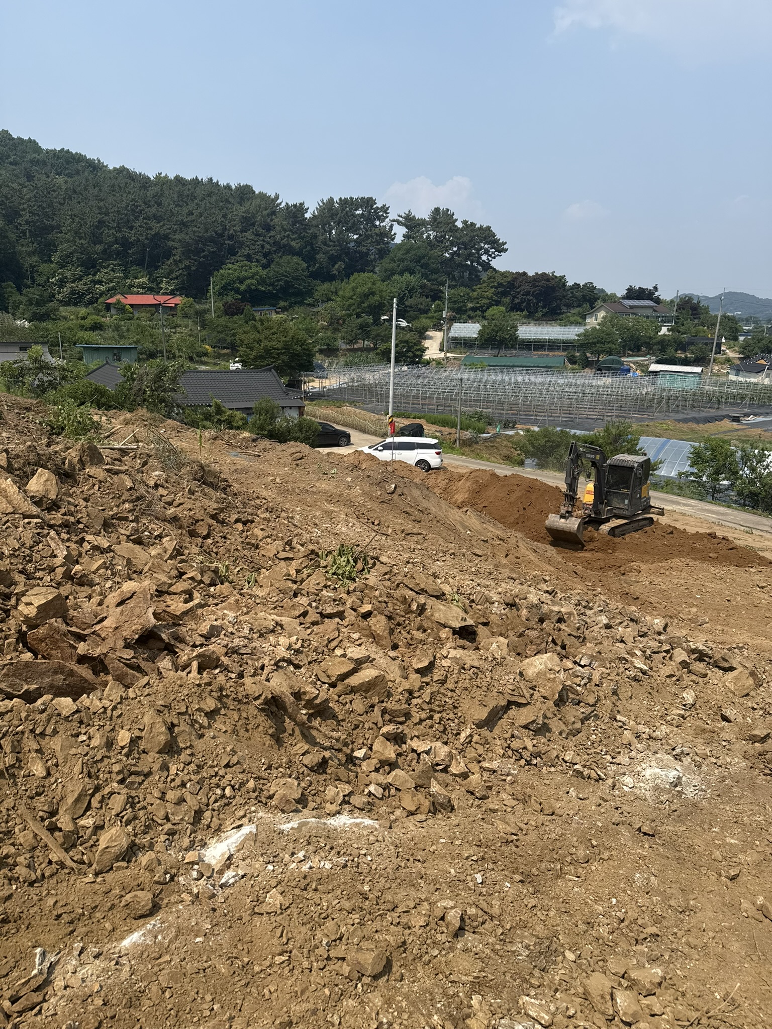 화성 제부도 광평리 전원주택 부지 보강토옹벽 시공 - 1단계 · 부지 정지작업